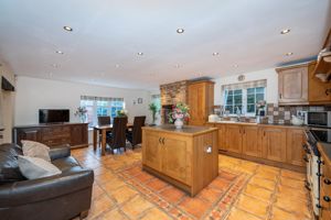 Living dining kitchen- click for photo gallery